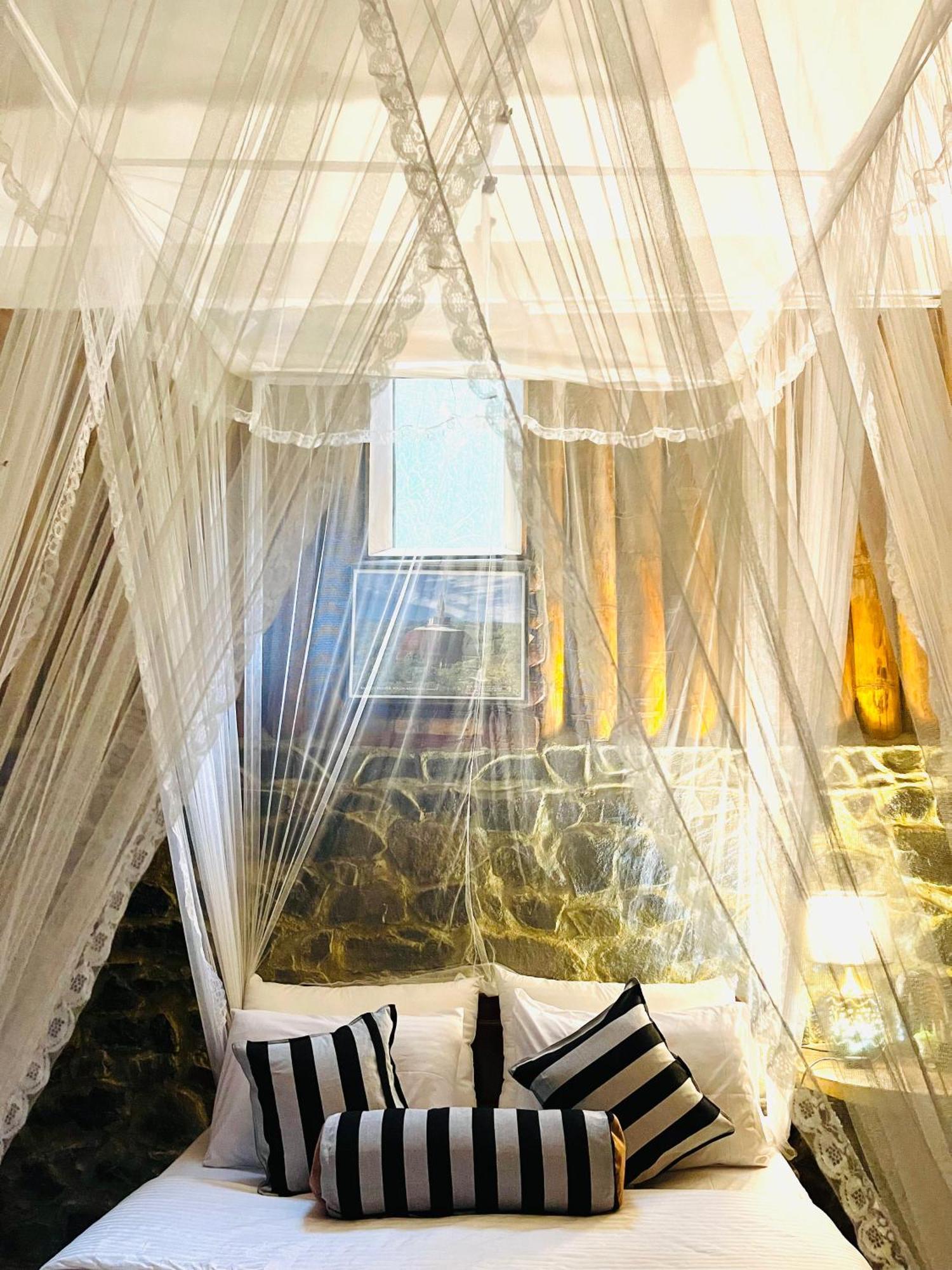 Little Folly Hotel Ella Ngoại thất bức ảnh